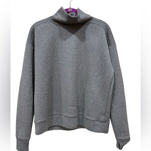 Xersion Mock Neck Size Small Top EUC